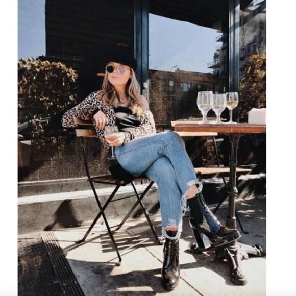 DL1961 Patti High Rise Straight Jeans in Vibrant Cropped Distressed Size 26 - Picture 4 of 12